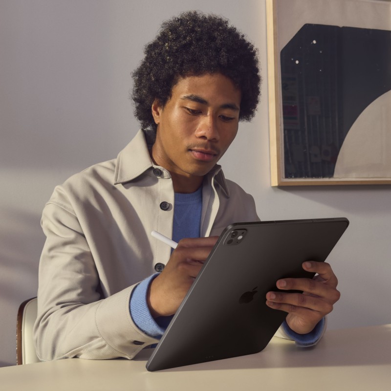 apple-ipad-pro-m-256-gb-33-cm-13-8-wi-fi-6e-802-11ax-ipados-17-plata-4.jpg