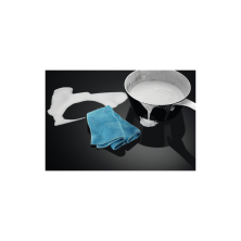 electrolux-liv63332-hobs-negro-integrado-con-placa-de-induccion-3-zona-s-4.jpg