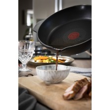 tefal-robusto-e2490244-cacerola-sarten-multiuso-alrededor-6.jpg