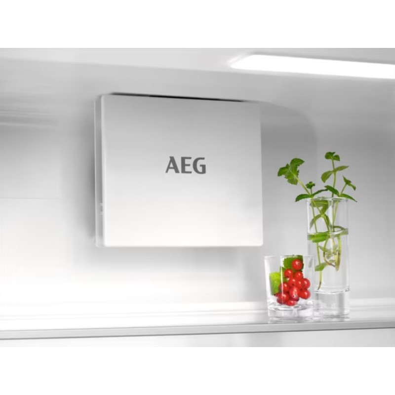 aeg-series-7000-osc7g181es-nevera-y-congelador-integrado-256-l-e-blanco-6.jpg