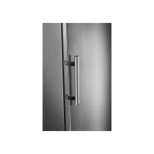 electrolux-lrc5me38x2-frigorifico-independiente-390-l-e-plata-acero-inoxidable-4.jpg