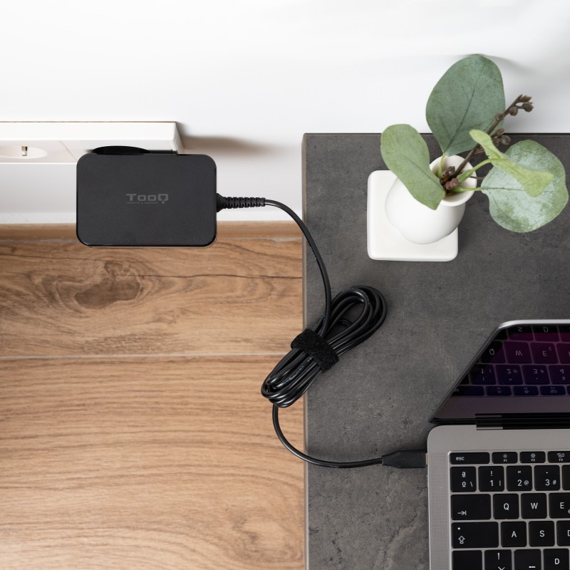 cargador-de-portatil-tooq-tqlc-usbcgan90pd-usb-tipo-c-90w-automatico-voltaje-5-20v-2.jpg